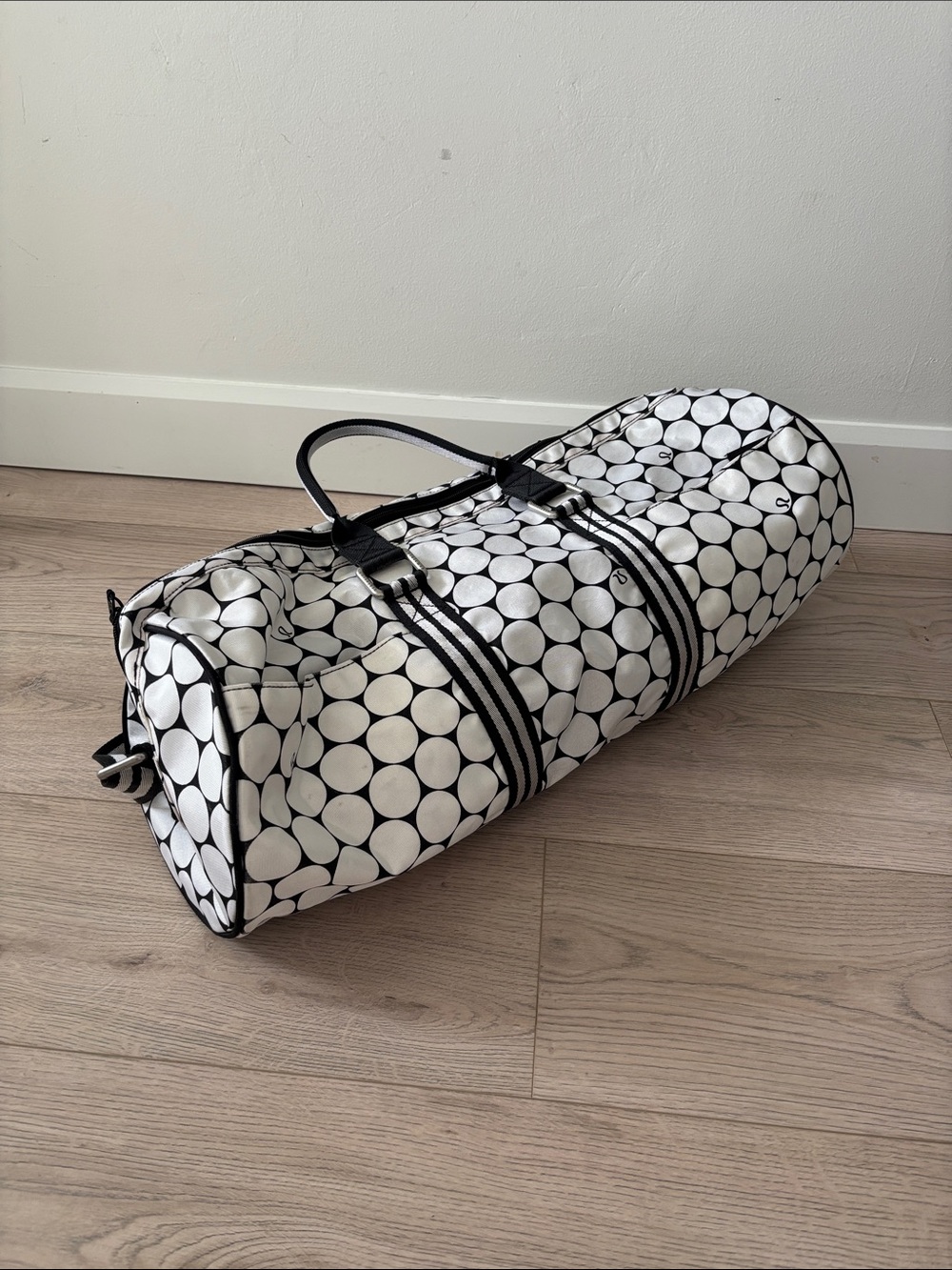 Rare! Lululemon White and Black Duffle Bag Cylinder